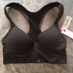 Push up underwire sports bra